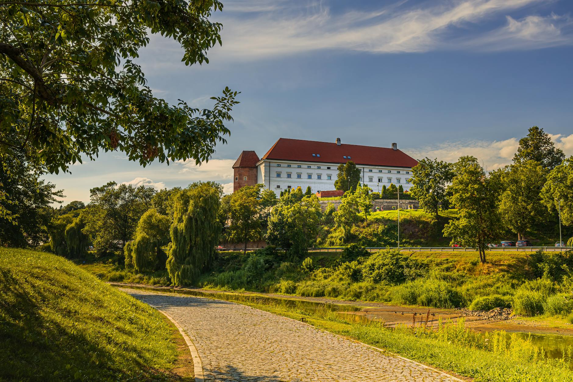 Tajemnice Chełmży i okolic: Legendy, podania i echa przeszłości